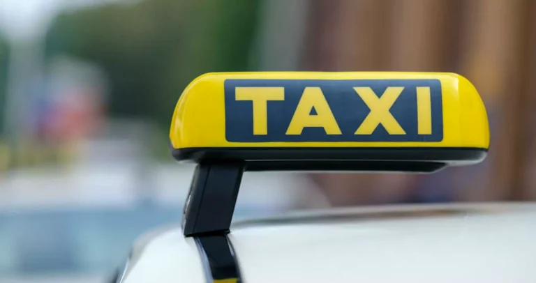 Χανιά: Απίστευτη υπόθεση ληστείας με μαχαίρι σε βάρος γυναίκας οδηγού ταξί