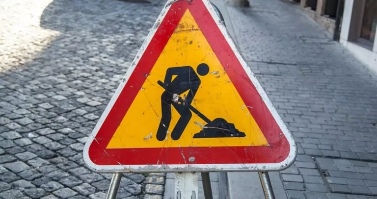 Χανιά: Έκτακτη διακοπή υδροδότησης στο κέντρο της πόλης – Συνεργεία της ΔΕΥΑΧ στην οδό Σφακίων