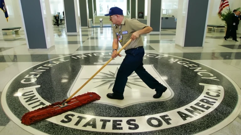 CNN: Η CIA προσπαθεί να οπλίσει τους Κούρδους για να πυροδοτήσει εξέγερση στο Ιράν