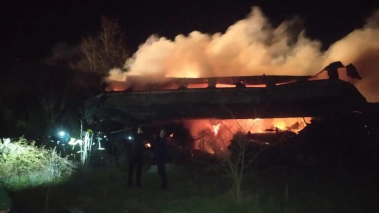 Τέμπη: Νέα ευρήματα με ξυλόλιο στα συντρίμμια των τρένων από το Γενικό Χημείο του Κράτους