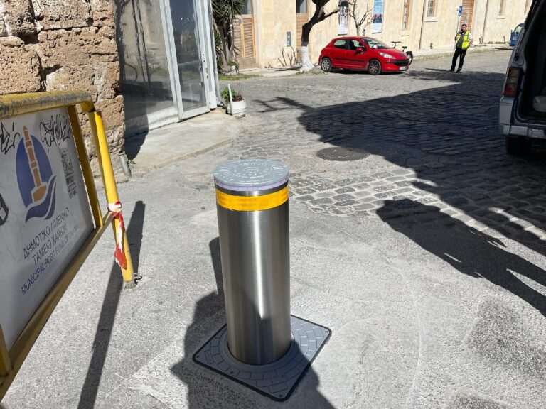 Χανιά – «Ρεπό και στις βυθιζόμενες μπάρες»: Καυστική ανακοίνωση της Επιτροπής Κατοίκων για τη δυσλειτουργία του συστήματος ελέγχου πρόσβασης στην Παλιά Πόλη