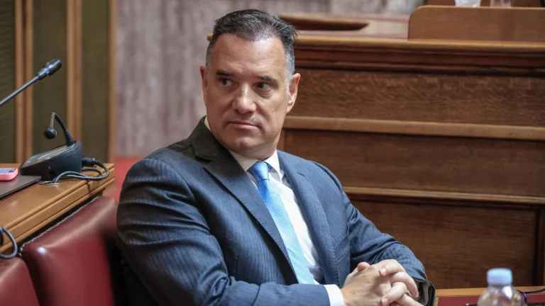 Ο Άδωνις το παραδέχτηκε: Έβαλα μαλλιά, έκανα μπότοξ, βάζω και κρέμες