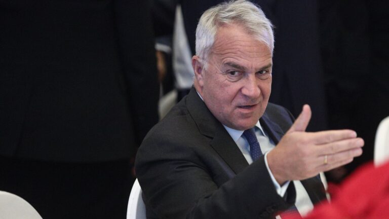 Σκάνδαλο ΟΠΕΚΕΠΕ: Στην αντεπίθεση πέρασε ο Βορίδης – «Κατηγορούμαι για πράξεις όταν δεν ήμουν υπουργός»