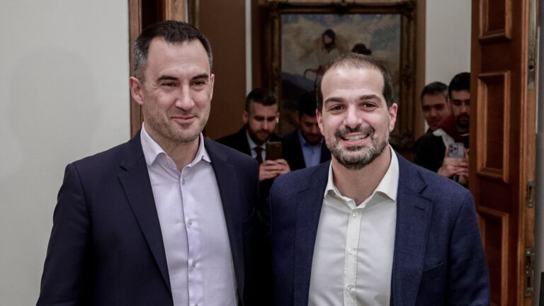 Νέα επίθεση Σακελλαρίδη στο εγχείρημα Τσίπρα και σύγκρουση με Χαρίτση: “Το κυοφορούμενο κόμμα του Α. Τσίπρα αποτελεί τον “ελέφαντα στο δωμάτιο” για τον ευρύτερο προοδευτικό χώρο”