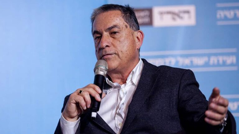 Ο Δήμος Αθηναίων τιμά τον εικονοκλάστη Ισραηλινό δημοσιογράφο Γκίντεον Λεβί