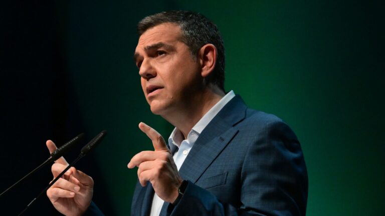 Τσίπρας: “Χρειαζόμαστε έναν νέο πατριωτισμό”