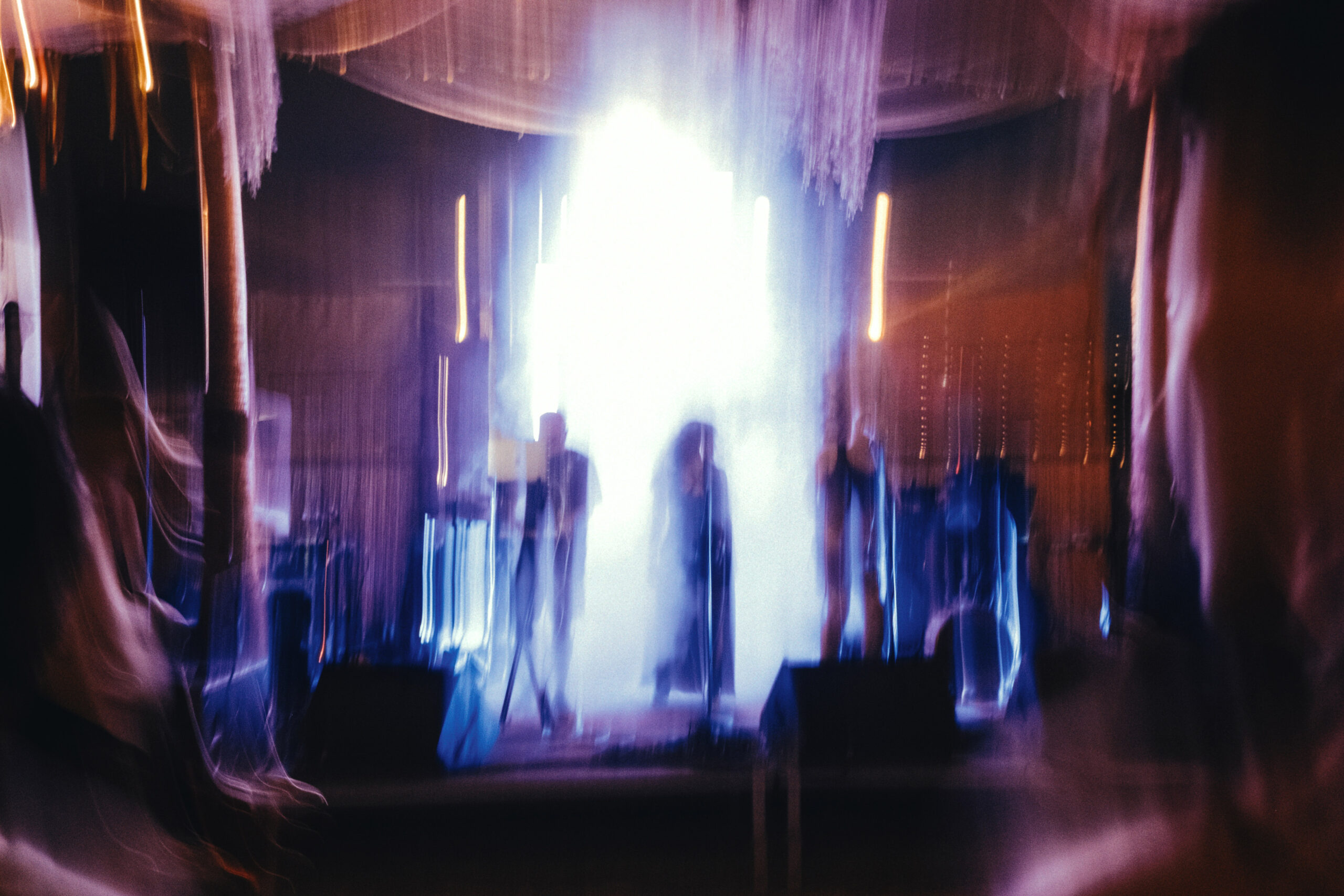 Kodak Vision3 200T + 2383 (by Dehancer Team)