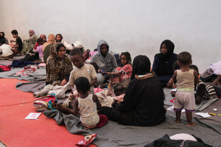 Πρόσφυγες και κατάσταση εξαίρεσης