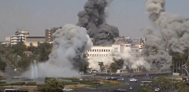 Κόλαση Ισραηλινών βομβαρδισμών στη Συρία – Γιατί το Ισραήλ σφυροκοπά τη Δαμασκό