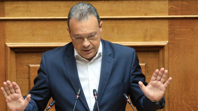 Φάμελλος σε Μητσοτάκη: Βαράνε τα νταούλια της ευρωπαϊκής εισαγγελίας για εσάς προσωπικά