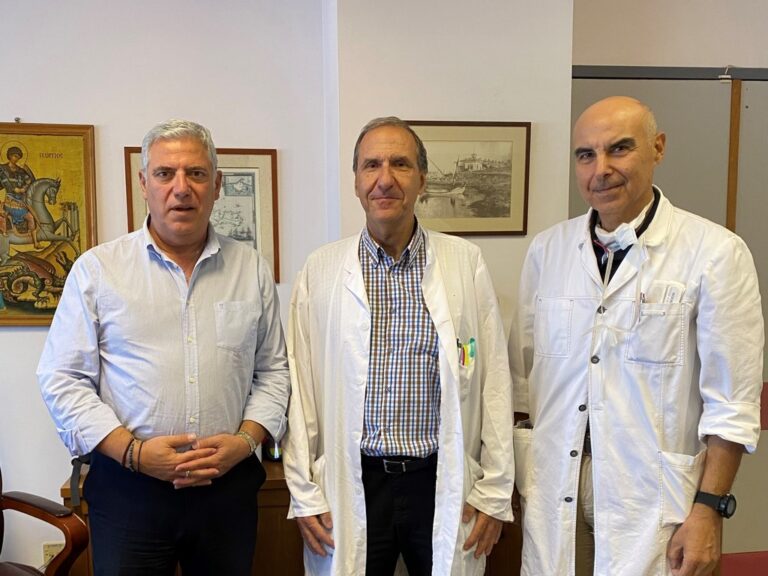 Τίτλοι τέλους για μια σπουδαία διαδρομή: Ο Δρ. Παπαδάκης αποχωρεί από την ΩΡΛ Κλινική Χανίων