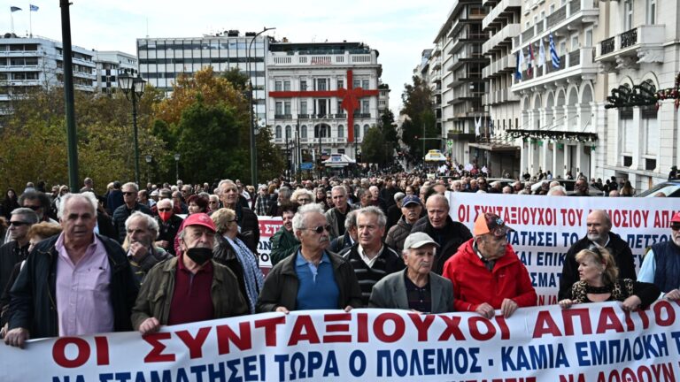 Αλέξης Μητρόπουλος: Αποκάλυψη σοκ – Χαμηλότερες κατά 41,2% οι συντάξεις του ιδιωτικού τομέα έναντι του δημοσίου τον Απρίλιο