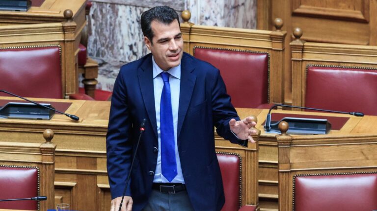 Μεταναστευτικό: Τα βασικά σημεία του νομοσχεδίου στη λογική “φυλακή ή επιστροφή”