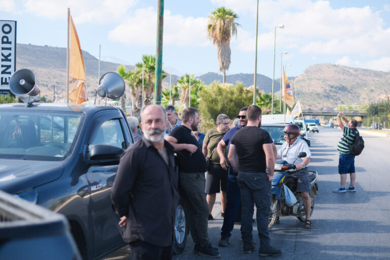 Κινητοποίηση αγροτών στον Κόμβο Μουρνιών: Αγανάκτηση για τη δακοκτονία, τις επιδοτήσεις και την επιβίωση της υπαίθρου