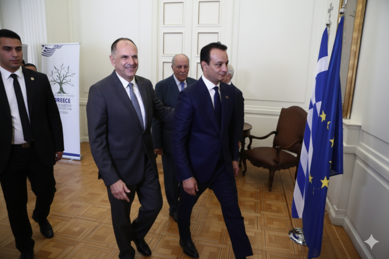 Γ. Γεραπετρίτης σε Μπ. Χαφτάρ: Ικανοποίηση για τη μείωση των μεταναστευτικών ροών προς Κρήτη – Άκυρο και ανυπόστατο το τουρκολυβικό μνημόνιο