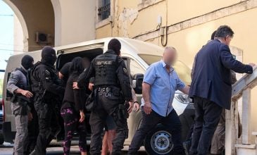 Αποκάλυψη CNN: «Έχω Αγίων και είναι γνήσια» – Η επίμαχη συνομιλία αρχιμανδρίτη-αρχηγού για τα λείψανα