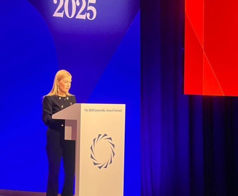 Η Υφυπουργός Μετανάστευσης και Ασύλου Σέβη Βολουδάκη στο Concordia Annual Summit 2025 στη Νέα Υόρκη