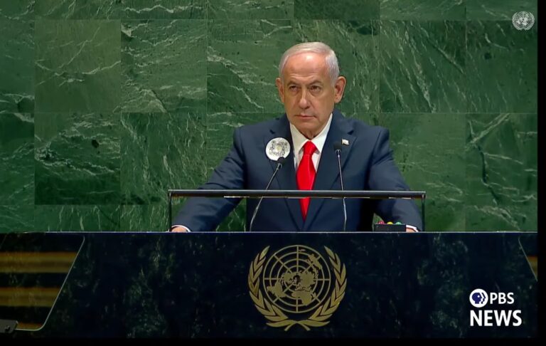 Μαζικές αποχωρήσεις από την αίθουσα της Γενικής Συνέλευσης του ΟΗΕ πριν την ομιλία Νετανιάχου – Παράσταση χωρίς θεατές με χάρτες, κουίζ και άρνηση της γενοκτονίας