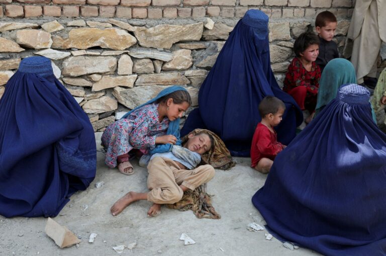 «Τα τρία αγόρια μου πέθαναν από την πείνα. Εύχομαι οι άγγελοι να τα φέρουν σπίτι» – Η ανθρωπιστική κρίση για την οποία ελάχιστοι μιλούν