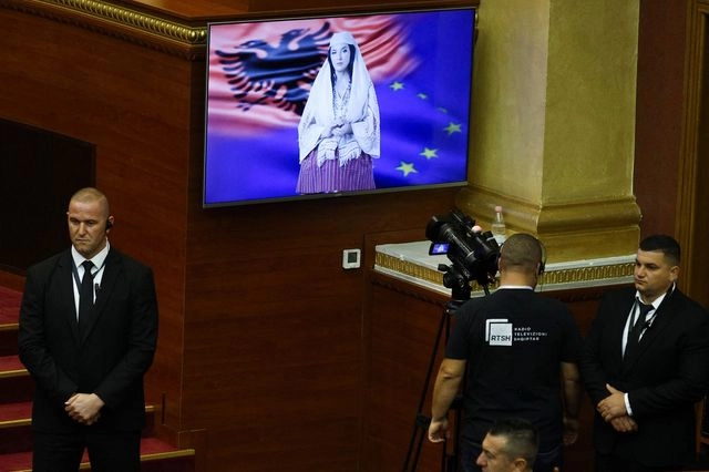 Diella: Το ρομπότ – υπουργός του Ράμα έφερε χάος στη Βουλή της Αλβανίας