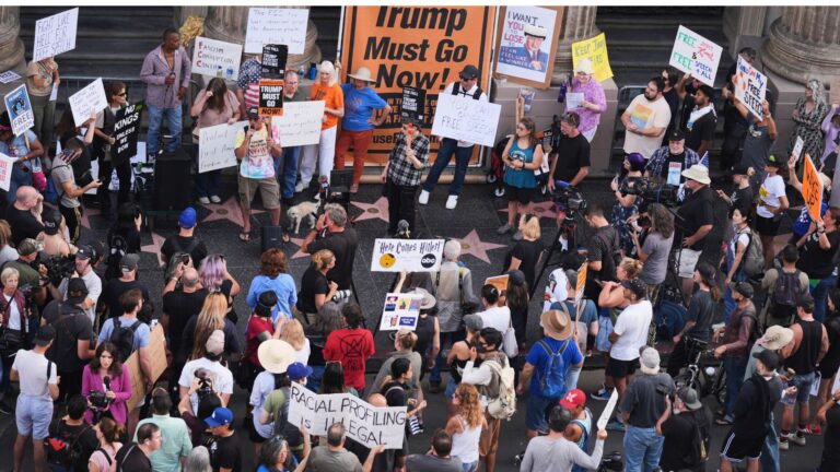 Θύελλα στις ΗΠΑ μετά το «κόψιμο» της εκπομπής του Τζίμι Κίμελ – Μποϊκοτάζ στη Disney από συνδρομητές