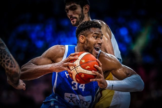 Eurobasket 2025: Η ώρα της Ελλάδας απέναντι στο Ισραήλ – Πού θα δείτε τον μεγάλο αγώνα