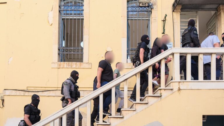 “Μαφία Κρήτης”: Δεσμεύτηκε η περιουσία των δύο ξενοδόχων και του επισκόπου