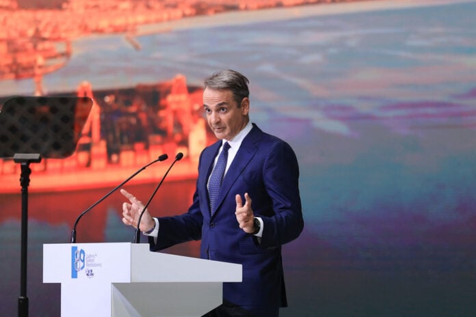 Κυριάκος Μητσοτάκης: “Με πρωτοφανή αθλιότητα εργαλειοποίησαν τον πόνο των συγγενών για να μας αποδώσουν ευθύνες που δεν μας αναλογούσαν”