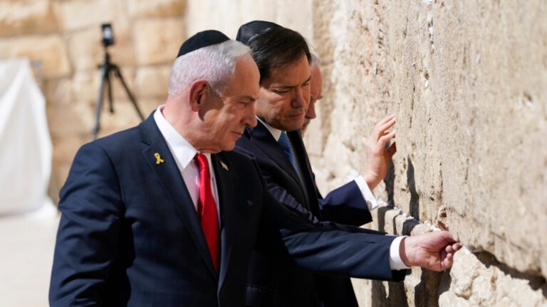 Ο Ρούμπιο με τον Νετανιάχου στο Δυτικό Τείχος – Το Ισραηλ σχεδιάζει κανονικά την προσάρτηση της Δυτικής Όχθης, παρά τις αντιδράσεις