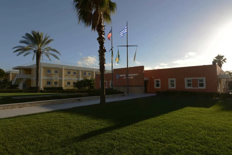 Συμβόλαιο 75 εκατ. δολαρίων για έργα υποδομών στη Ναυτική Βάση Σούδας αναθέτει το Υπουργείο Άμυνας των ΗΠΑ