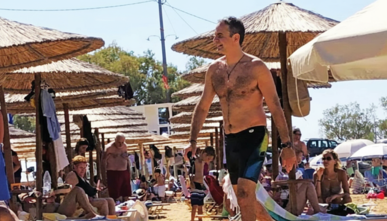 Στο Μαράθι που κάνει μπάνιο ο Κυριάκος Μητσοτάκης, καταγγελίες για παράνομο διπλασιασμό τιμών και εμπλοκή της μαφίας