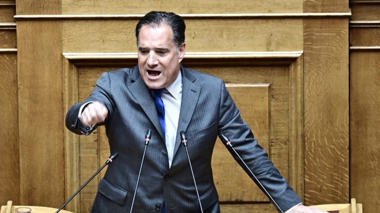 Άδωνις για παρουσίαση βιβλίου Τσίπρα: «Χρειαζόταν τόση φασαρία απλά για να απαλλαγούν από τον Παύλο;»