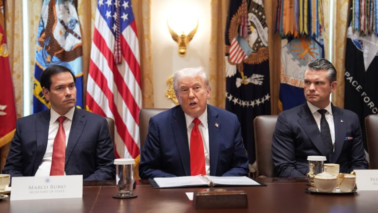 Τραμπ για Γάζα: «Τελειώσαμε τον πόλεμο» – Στην Αίγυπτο για την επίσημη υπογραφή της συμφωνίας και στην Κνεσέτ για ομιλία