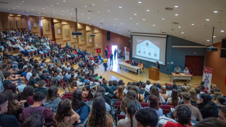 Το Πανεπιστήμιο Κρήτης υποδέχθηκε τους νέους φοιτητές του με γιορτή γνώσης, πολιτισμού και αισιοδοξίας
