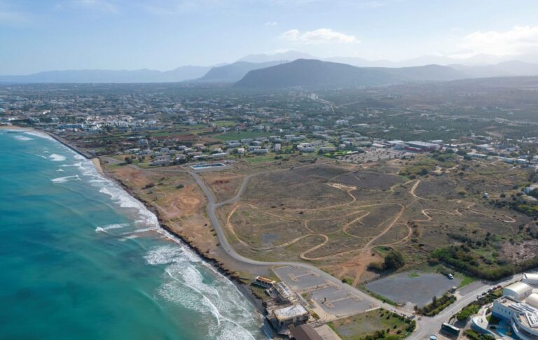 Χ. Μαμουλάκης: 345 στρέμματα παραθαλάσσιο ακίνητο σε τιμή γκαρσονιέρας για να πλουτίσουν οι τζογαδόροι