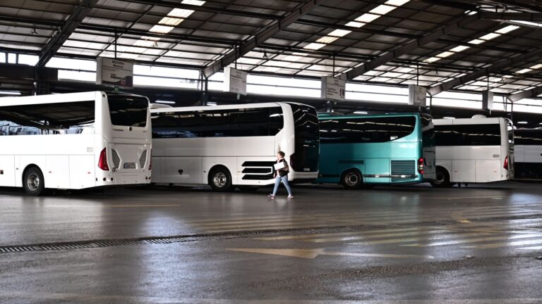 «Απελευθέρωση» της αγοράς των ΚΤΕΛ με… αστερίσκους και ερωτήματα – Σοβαρός κίνδυνος για επιβάτες και οδηγούς