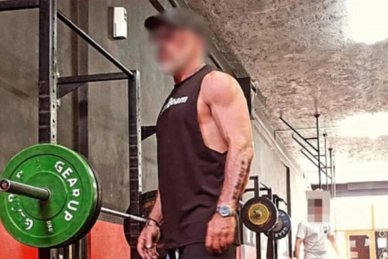 Οδηγός Πόρσε: «Δε θυμάμαι να τράκαρα εγώ το παιδί – Αυτός έπεσε πάνω μου», λέει ο οδηγός της Porsche – “Θεατρινισμοί”, λέει ο πατέρας του θύματος