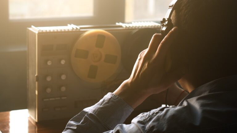 Πάρτι υποκλοπών στη χώρα – Συγκλονιστική η έκθεση της ΑΔΑΕ, καταγράφει αύξηση των επισυνδέσεων, πολλές χωρίς αιτιολόγηση