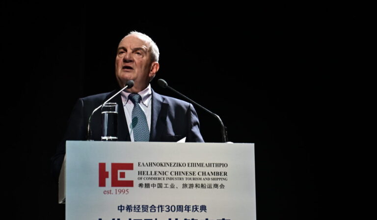 Ηχηρή παρέμβαση Καραμανλή υπέρ της Κίνας για το Λιμάνι του Πειραιά