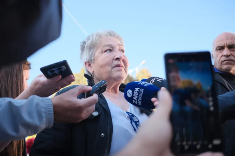 Ελ. Ραβάνη: 1.717 ακίνητα χάθηκαν στην Κρήτη μέσα στο 2025 – «Δεν υπάρχει νομική προστασία, μόνο αγώνας από τα κάτω»