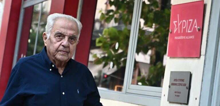 Την Πέμπτη η πολιτική κηδεία του Αλέκου Φλαμπουράρη