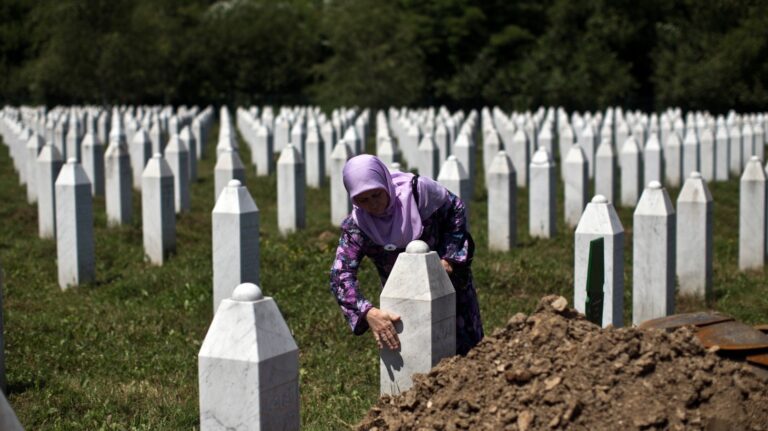 Φρικαλεότητες στον πόλεμο της Βοσνίας: Σαφάρι «τουριστών» έναντι αδρής αμοιβής για να σκοτώνουν αμάχους «για πλάκα»