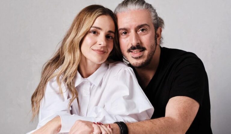 Παγκόσμια περιοδεία Μποφίλιου-Χαρούλη με Θεοδωράκη και Χατζιδάκι – Η μενδωνοποίηση μιας οικουμενικής πολιτιστικής κληρονομιάς