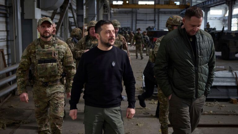 Στροφή 180 μοιρών από Ζελένσκι για το ΝΑΤΟ – Η πολύτιμη ουκρανική “ζώνη οχυρών”