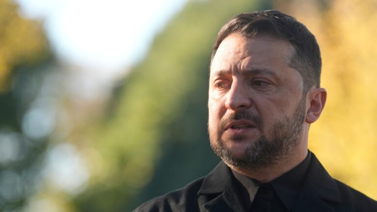 Τα σκάνδαλα «πνίγουν» τον Ζελένσκι – Παραιτήθηκε ο Γέρμακ, το δεξί χέρι του, μετά τις έρευνες για διαφθορά