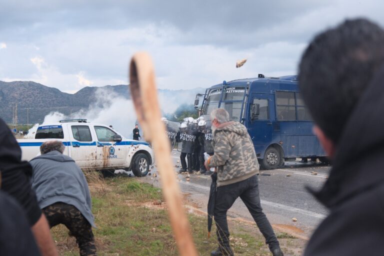 Ρίχνει λάδι στη φωτιά η κυβέρνηση – Αντιμέτωποι με κατηγορίες για «εγκληματική οργάνωση» αγρότες από την Κρήτη