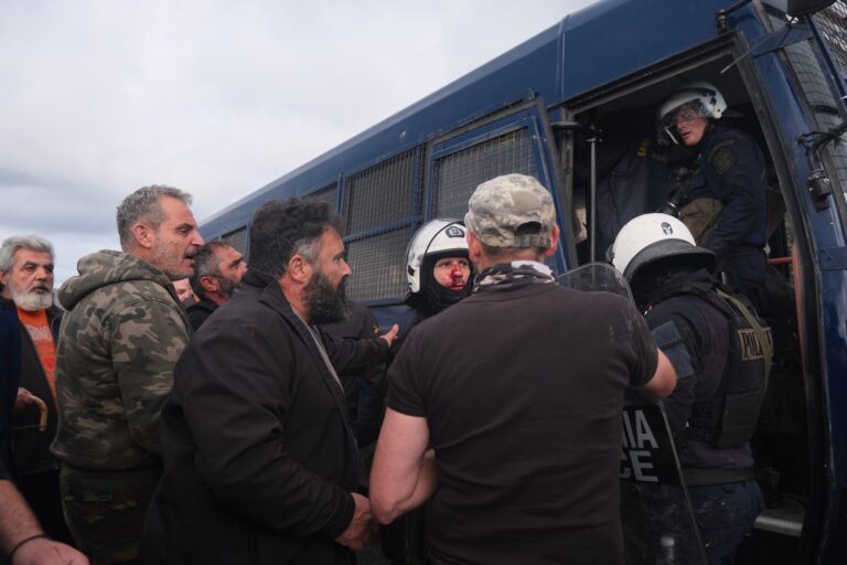 Τραυματισμοί αστυνομικών στα επεισόδια στη Σούδα: Βολές της Ένωσης Αστυνομικών κατά του επιχειρησιακού σχεδιασμού