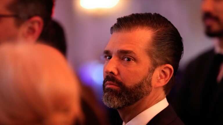 Ντόναλντ Τραμπ Τζούνιορ: Το Κίεβο στέλνει «φτωχούς χωρικούς» στο μέτωπο, οι πλούσιοι έφυγαν από την Ουκρανία