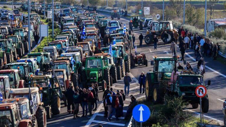 Αγρότες: Το Σάββατο η κρίσιμη πανελλαδική σύσκεψη στη Νίκαια – Κλειστή η ε.ο. Αθηνών – Θεσσαλονίκης