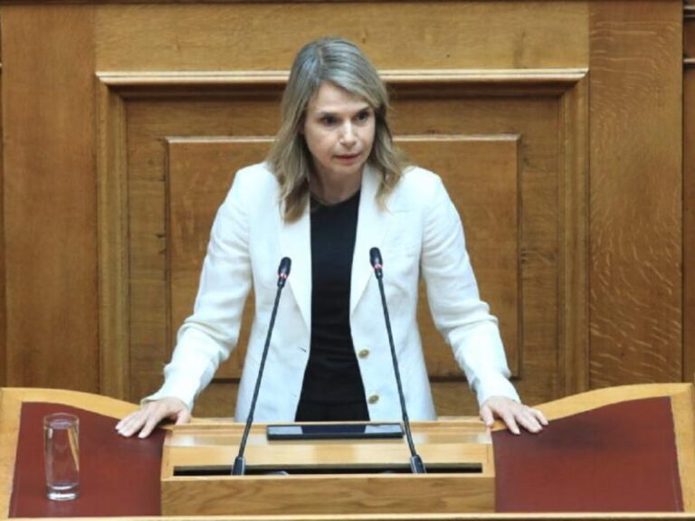 «Δεν είχε δικαίωμα στη σιωπή»: Τι πραγματικά συνέβη με τον «Φραπέ» στην Εξεταστική για τον ΟΠΕΚΕΠΕ